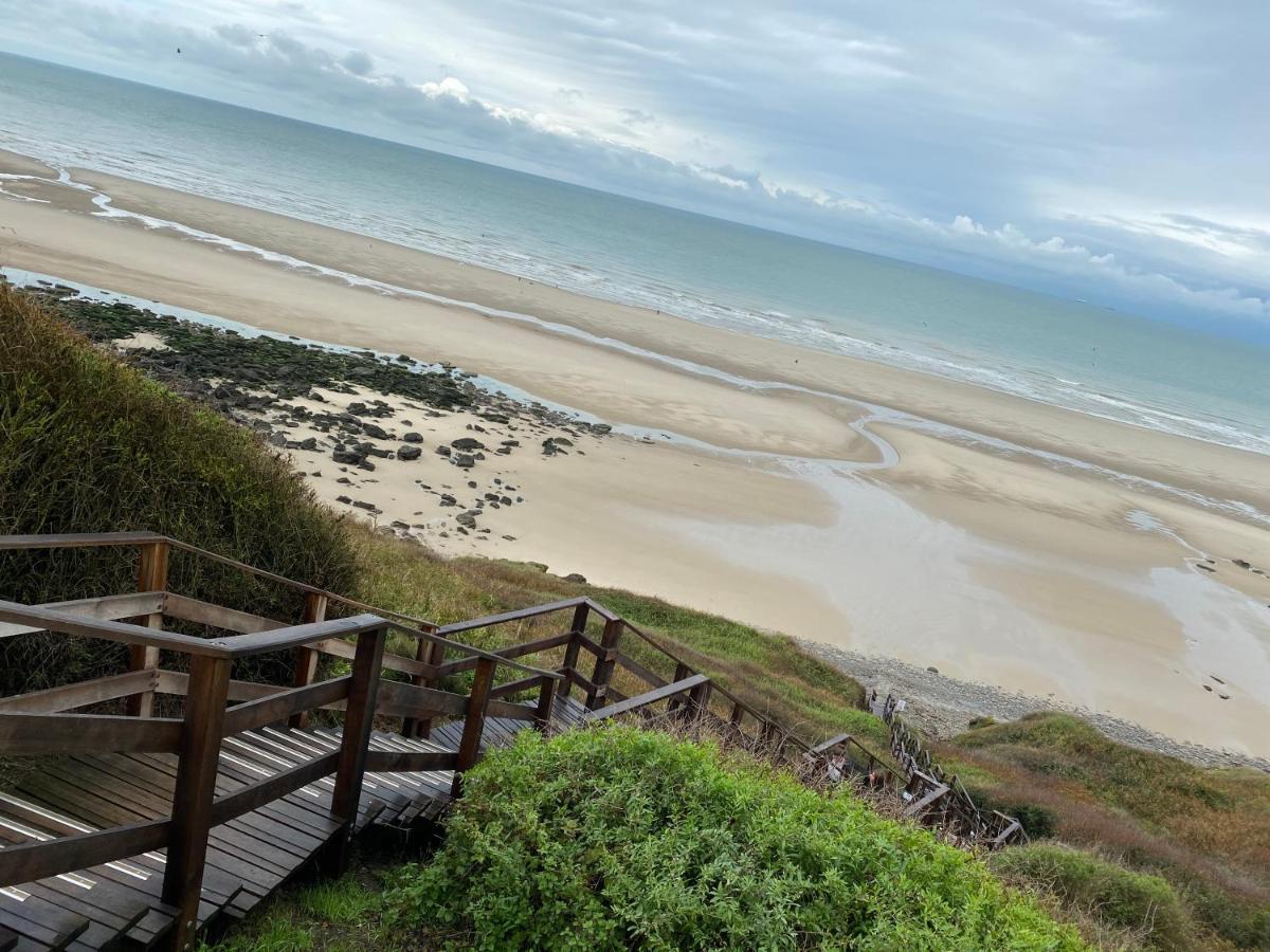De La Falaise A Campsite